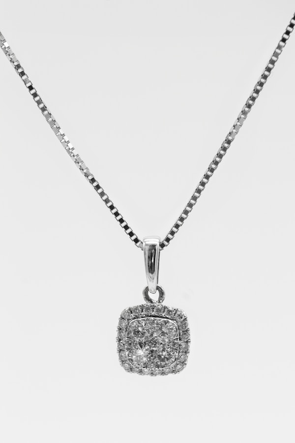 Pearl Drop Pendant Necklace
